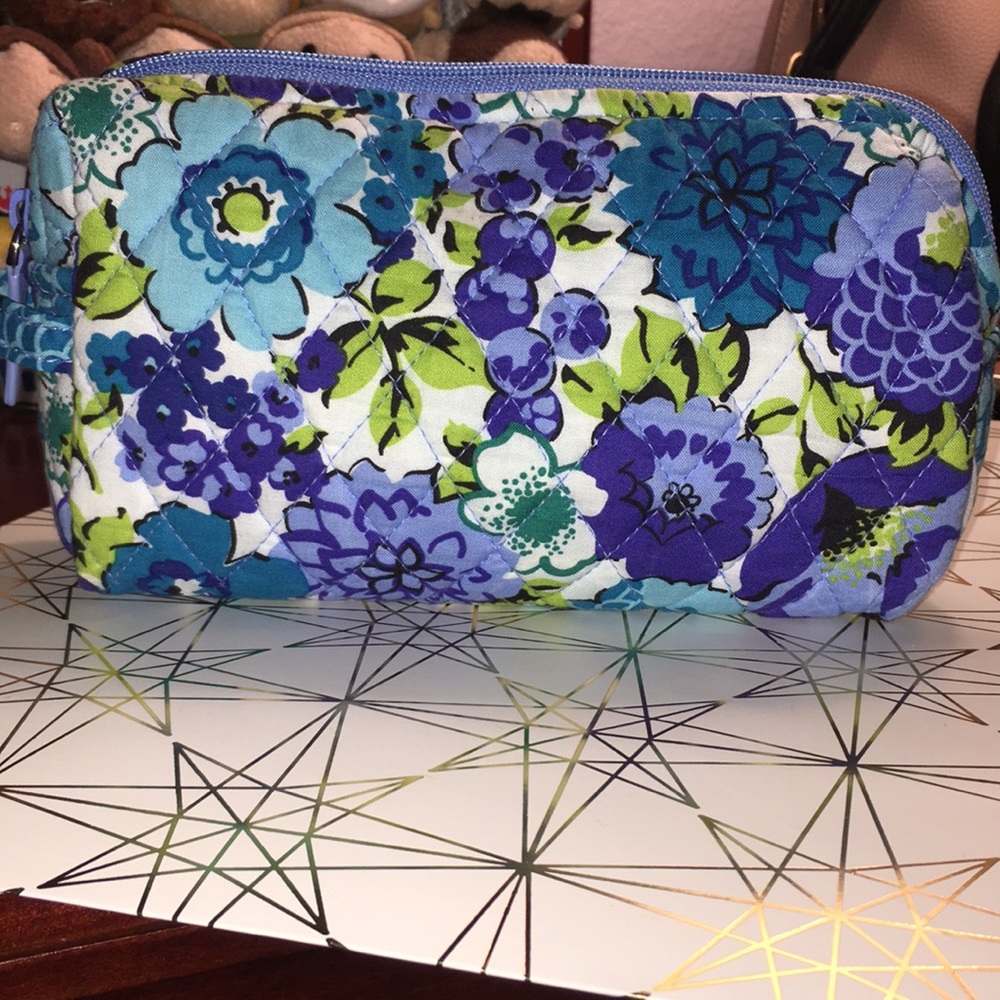 VB “Blueberry Blooms” Medium Cosmetic Bag